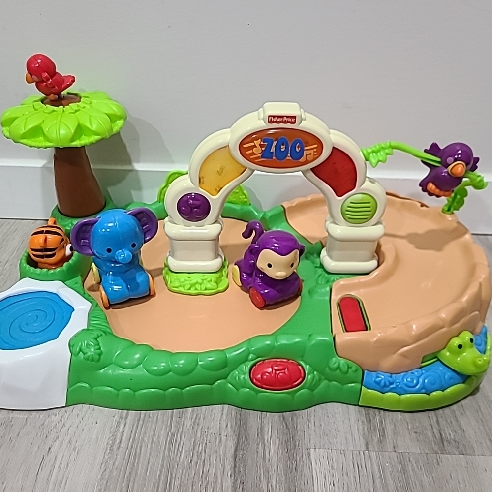 Fisher Price Amazing Animals Spinnin' Around Musical Zoo Playset WORKS